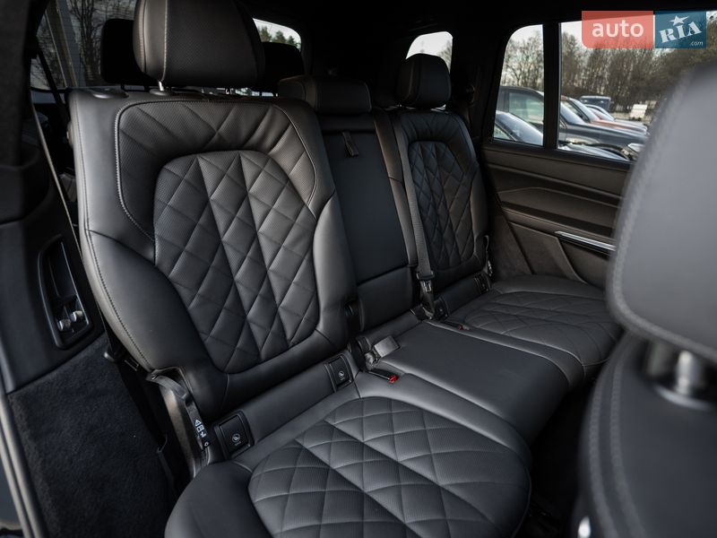 Позашляховик / Кросовер BMW X7 2025 в Львові фото 29 Позашляховик / Кросовер BMW X7 2025 в Львові