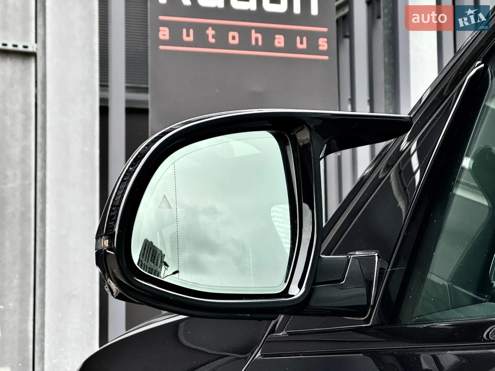 2023 BMW X7 - мініатюра 38