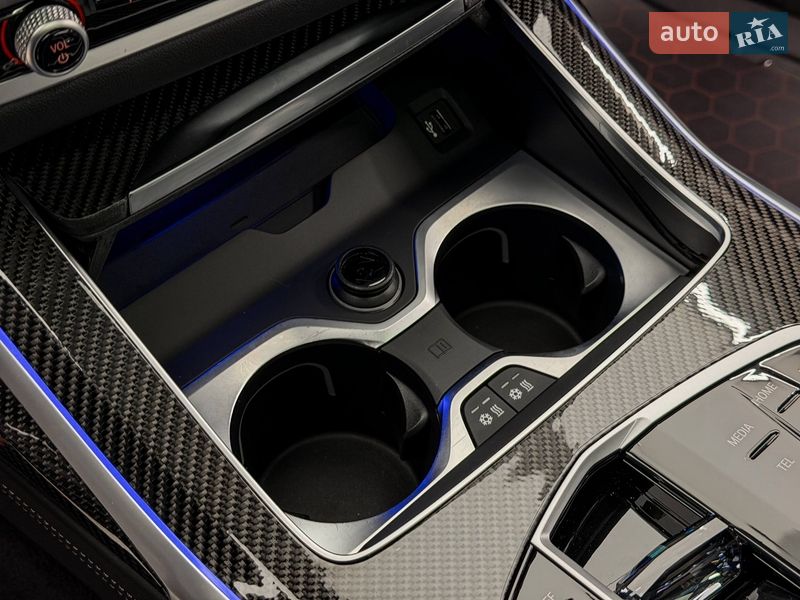 Внедорожник / Кроссовер BMW X7 2024 в Киеве