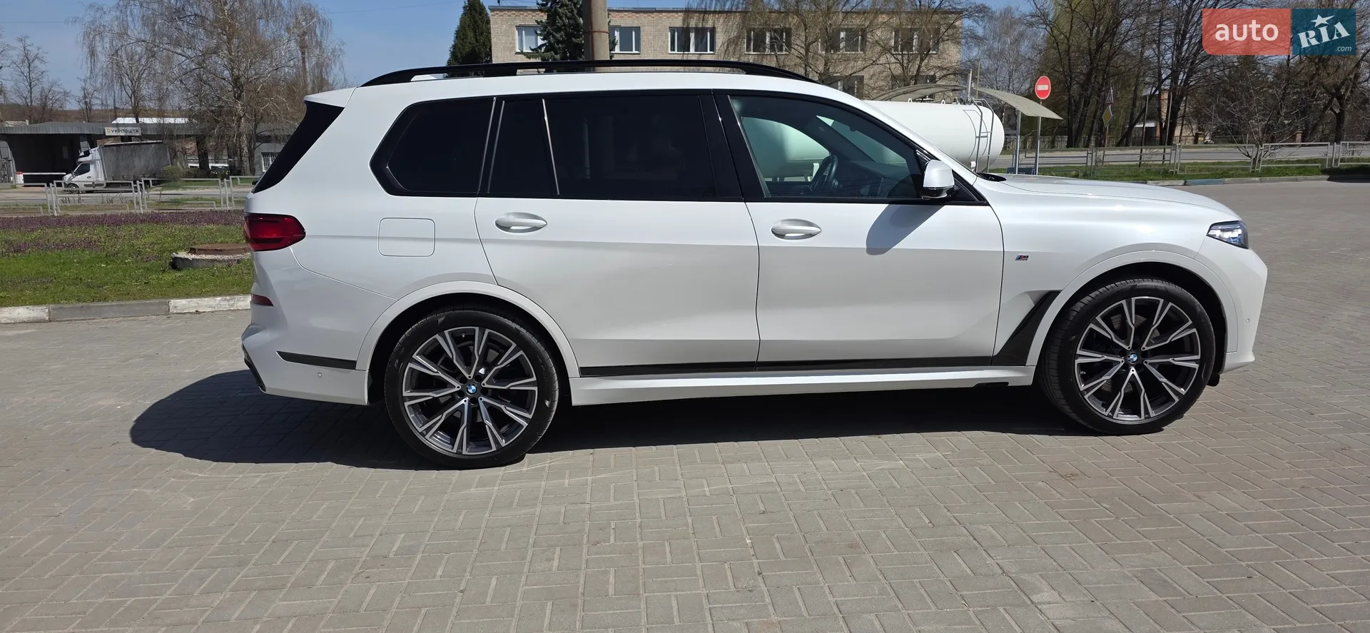 2021 BMW X7 - мініатюра 148