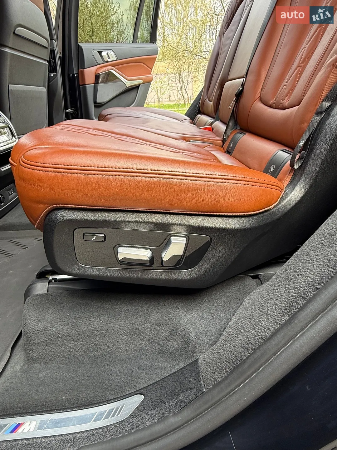 2020 BMW X7 - мініатюра 28