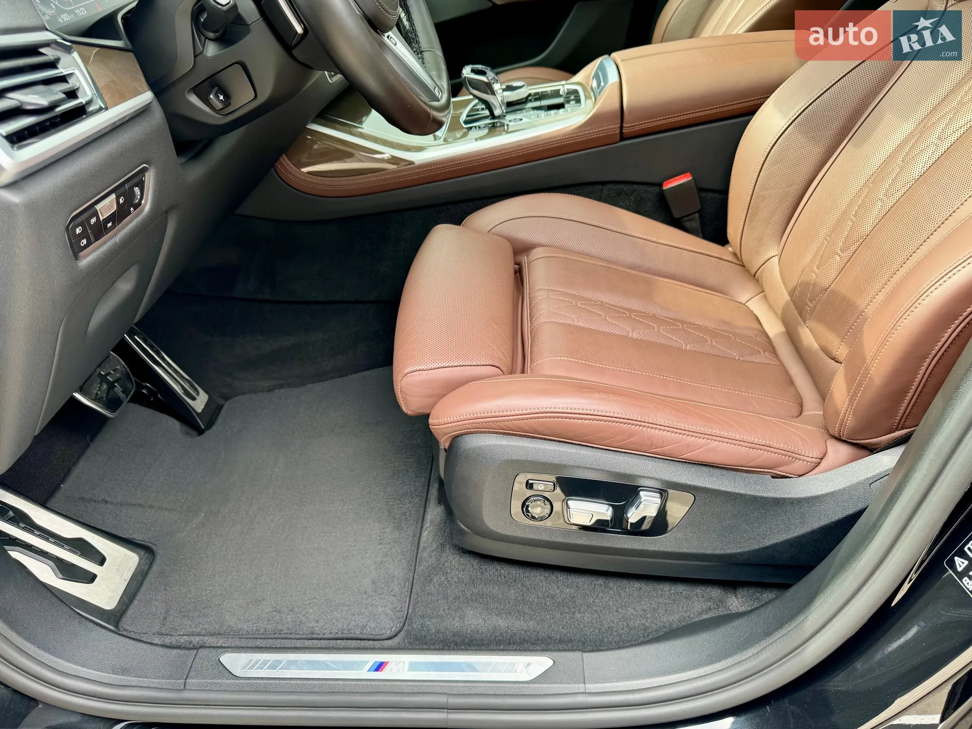 2021 BMW X7 - мініатюра 18