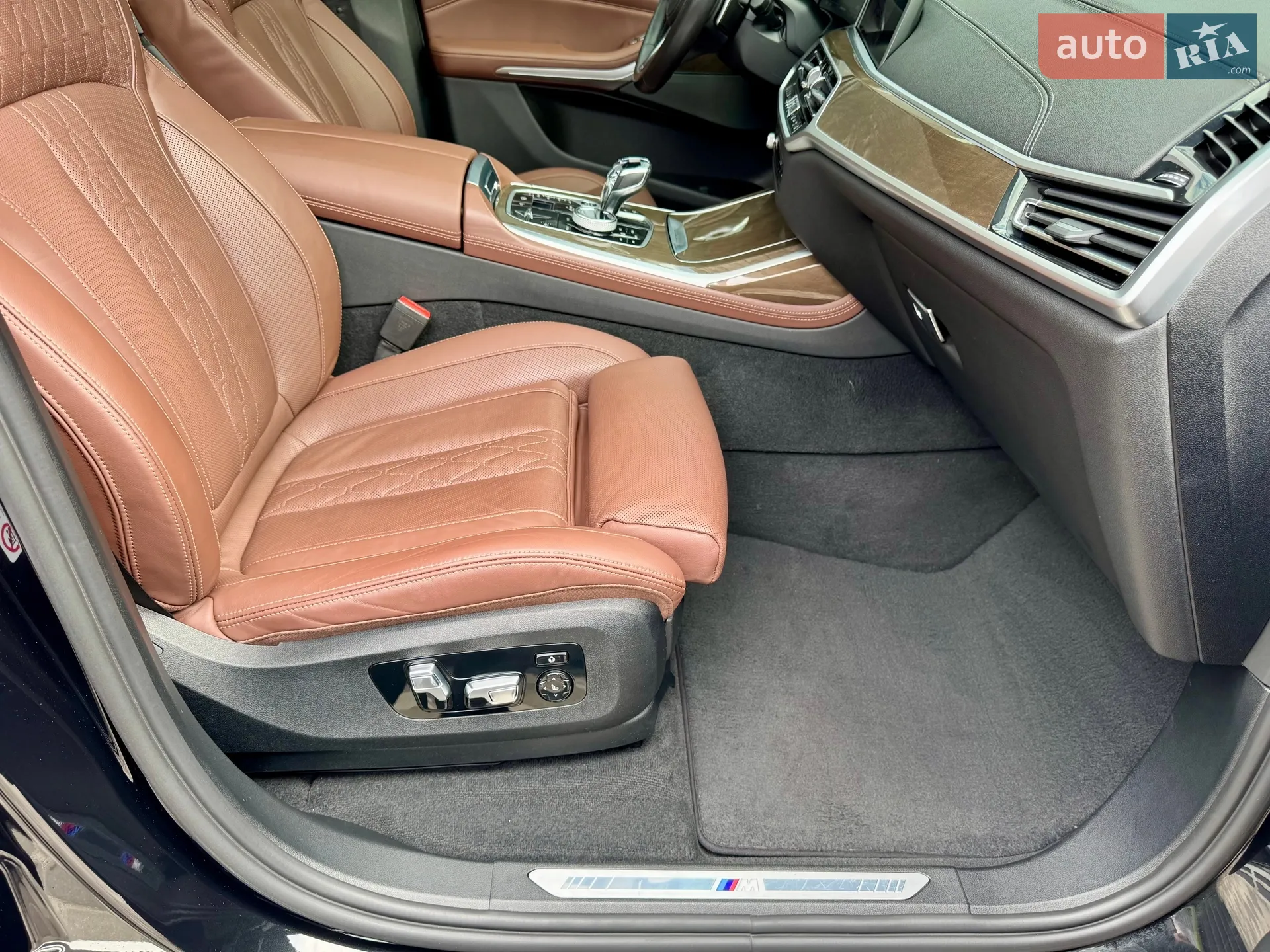 2021 BMW X7 - мініатюра 54