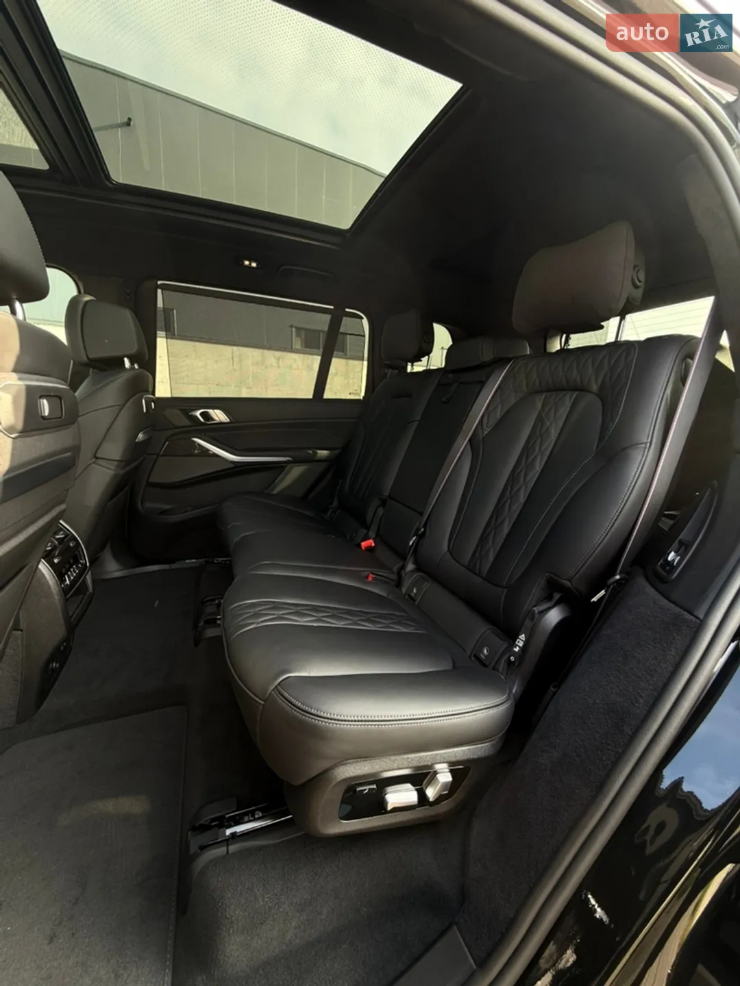2026 BMW X7 - мініатюра 72