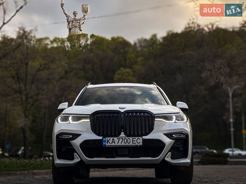 Внедорожник / Кроссовер BMW X7 2022 в Киеве