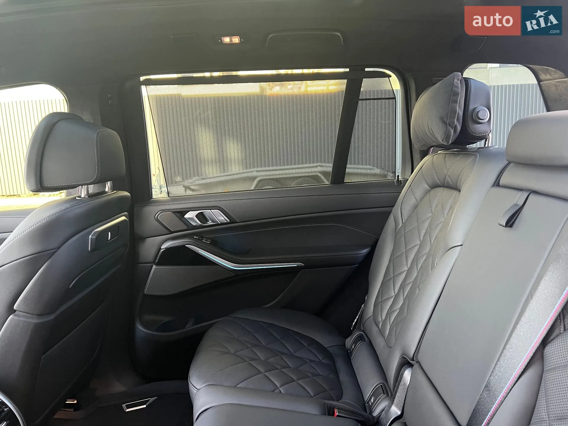 2023 BMW X7 - мініатюра 21