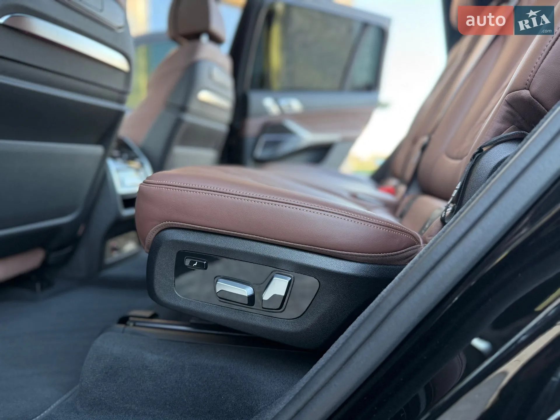 2023 BMW X7 - мініатюра 77