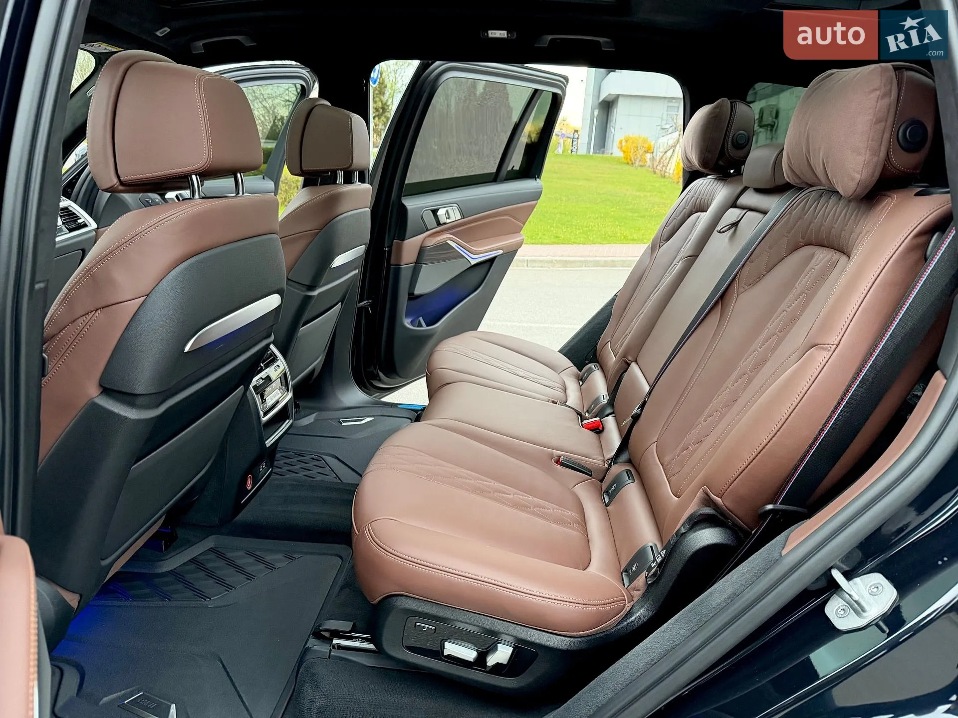 2023 BMW X7 - мініатюра 53
