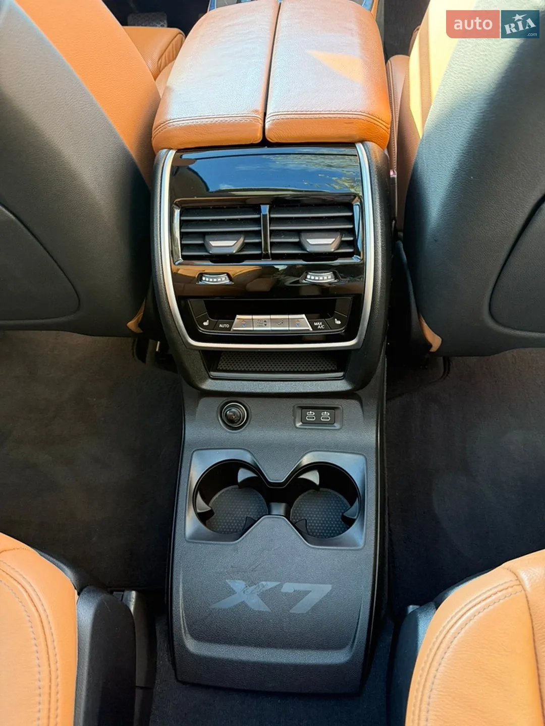 2020 BMW X7 - мініатюра 11