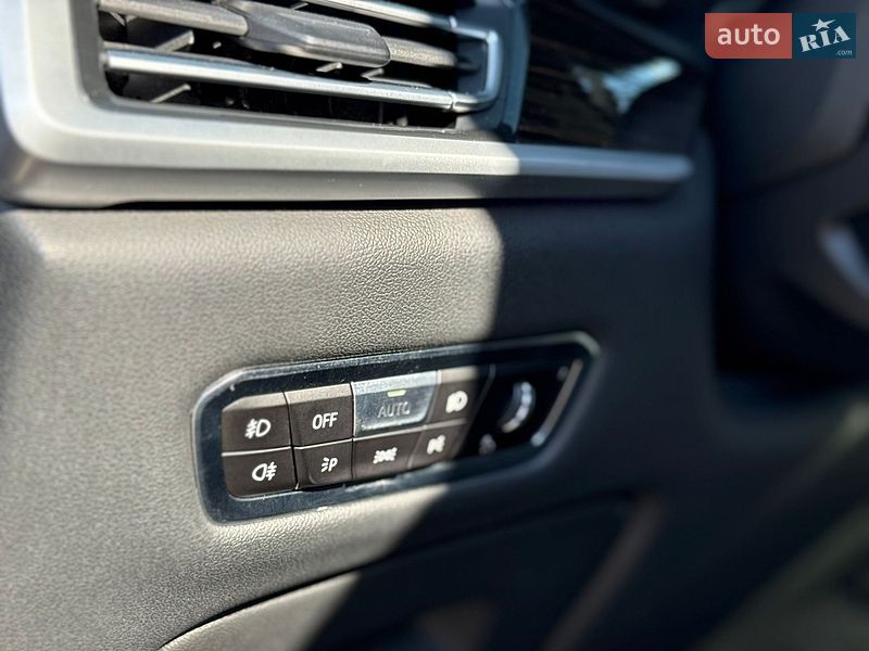 Внедорожник / Кроссовер BMW X7 2020 в Киеве