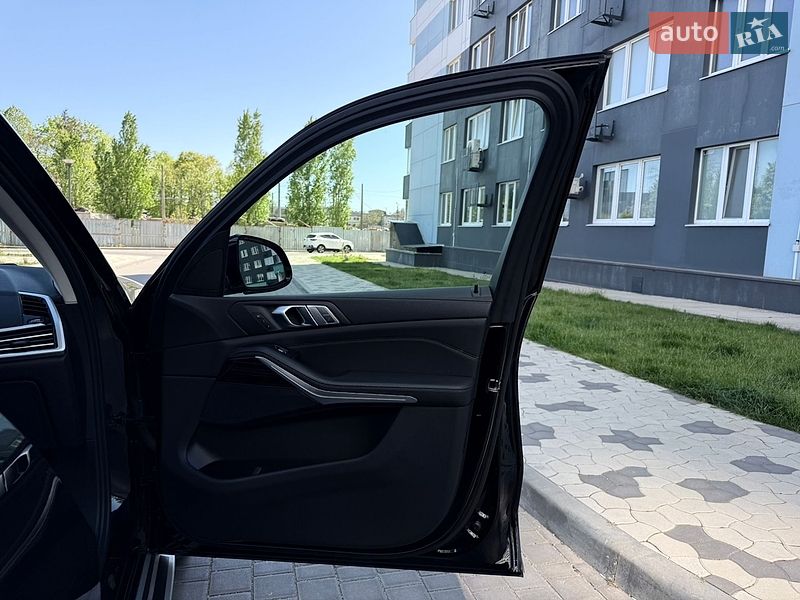 Внедорожник / Кроссовер BMW X7 2021 в Одессе