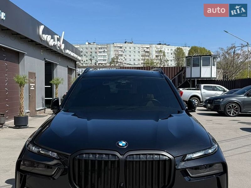 Внедорожник / Кроссовер BMW X7 2024 в Запорожье