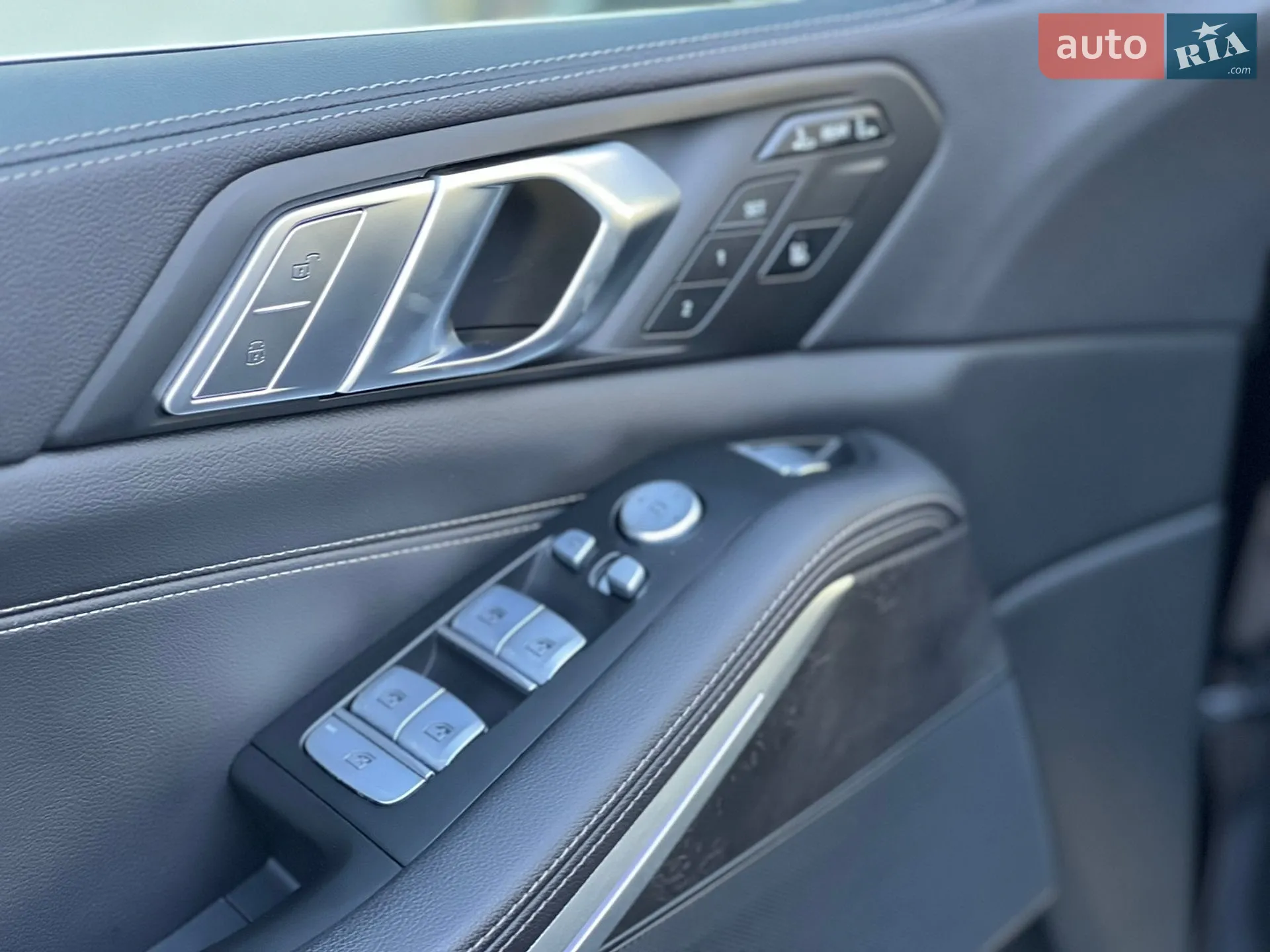 2022 BMW X7 - мініатюра 43