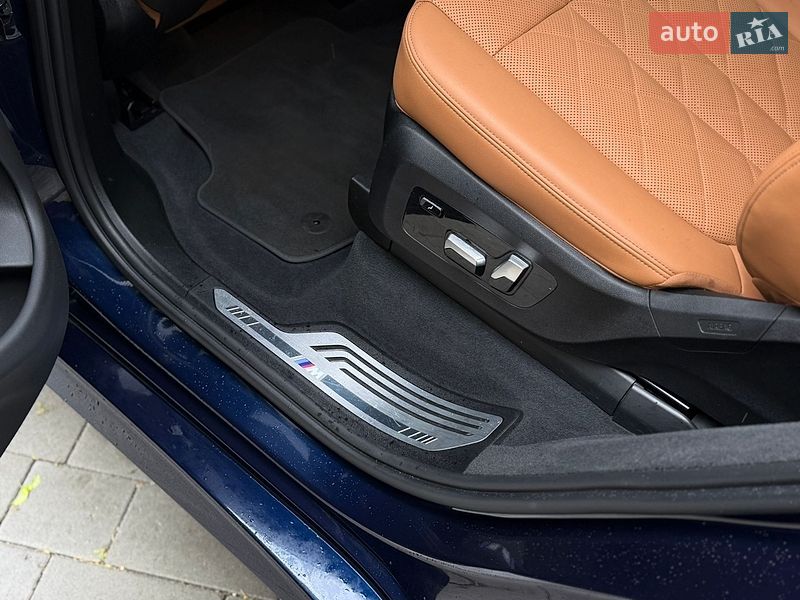 Внедорожник / Кроссовер BMW X7 2023 в Луцке