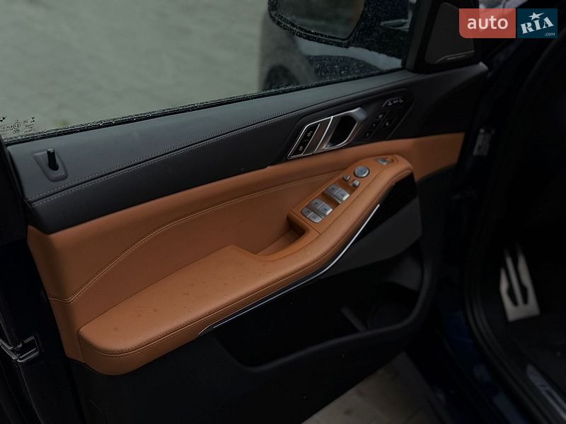 Внедорожник / Кроссовер BMW X7 2023 в Луцке