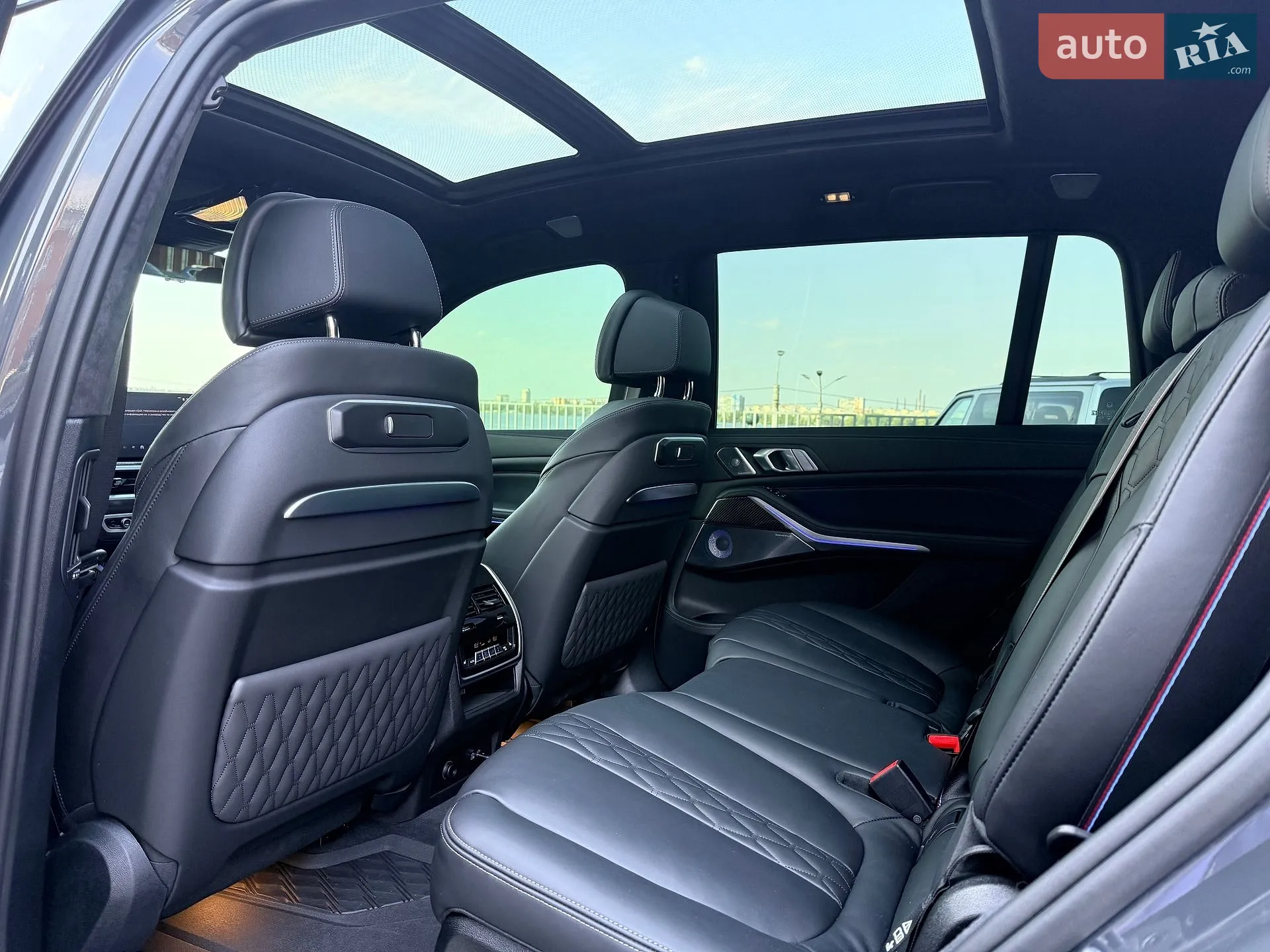2025 BMW X7 - мініатюра 32