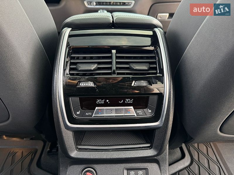 Внедорожник / Кроссовер BMW X7 2019 в Киеве