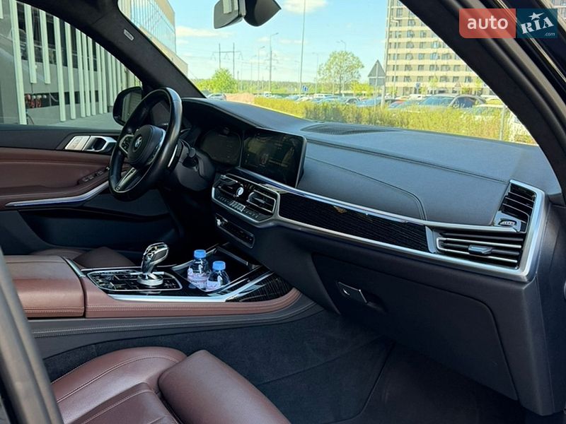 Позашляховик / Кросовер BMW X7 2020 в Києві фото 12 Позашляховик / Кросовер BMW X7 2020 в Києві