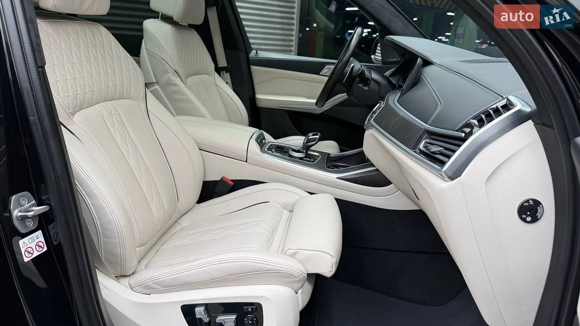 2022 BMW X7 - мініатюра 18
