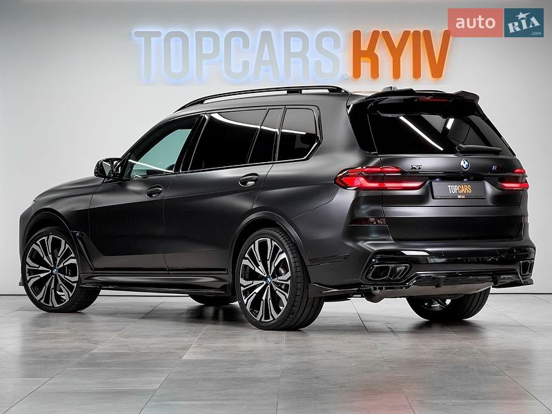 Внедорожник / Кроссовер BMW X7 2024 в Киеве