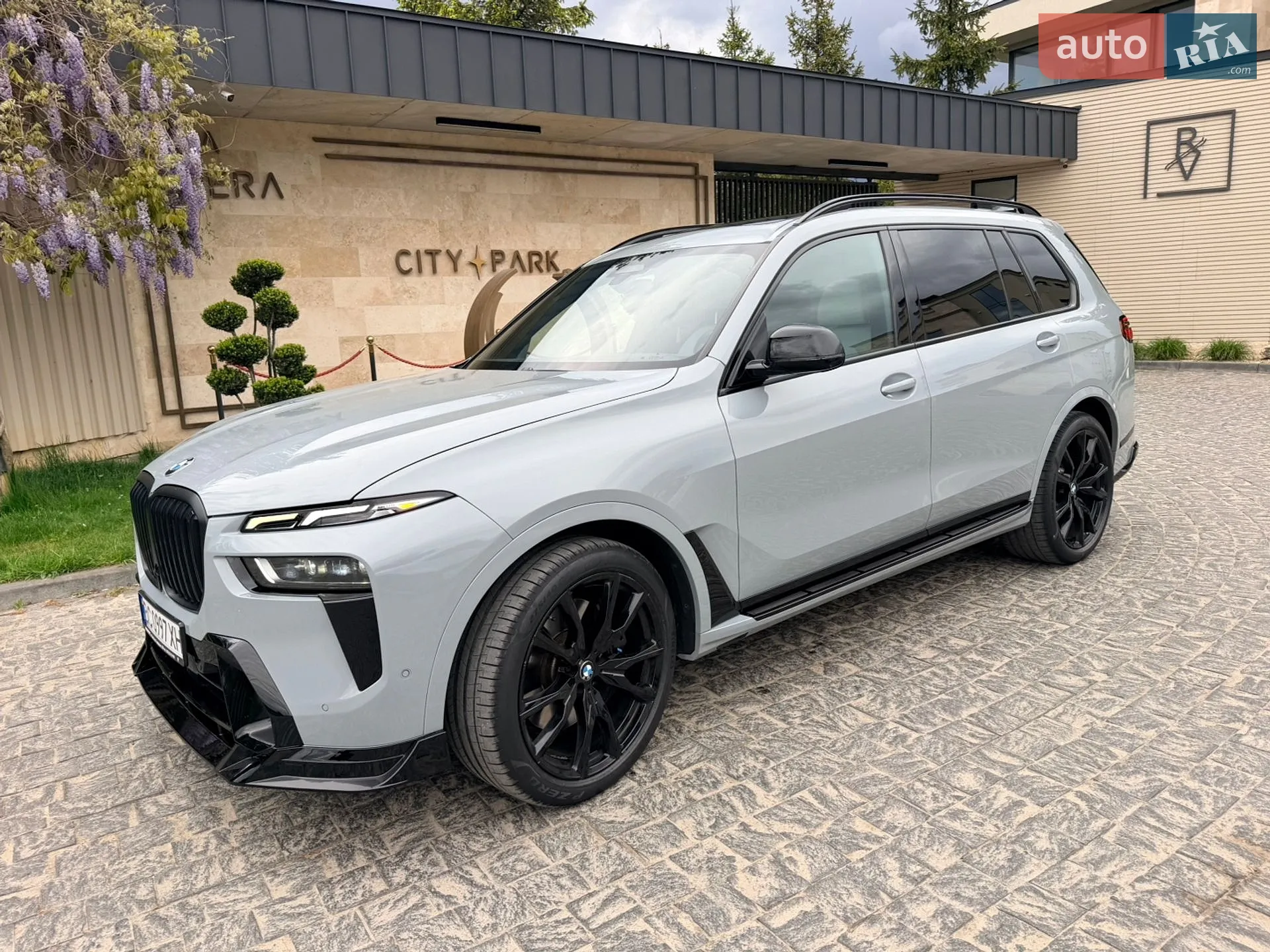2023 BMW X7 - фото 1