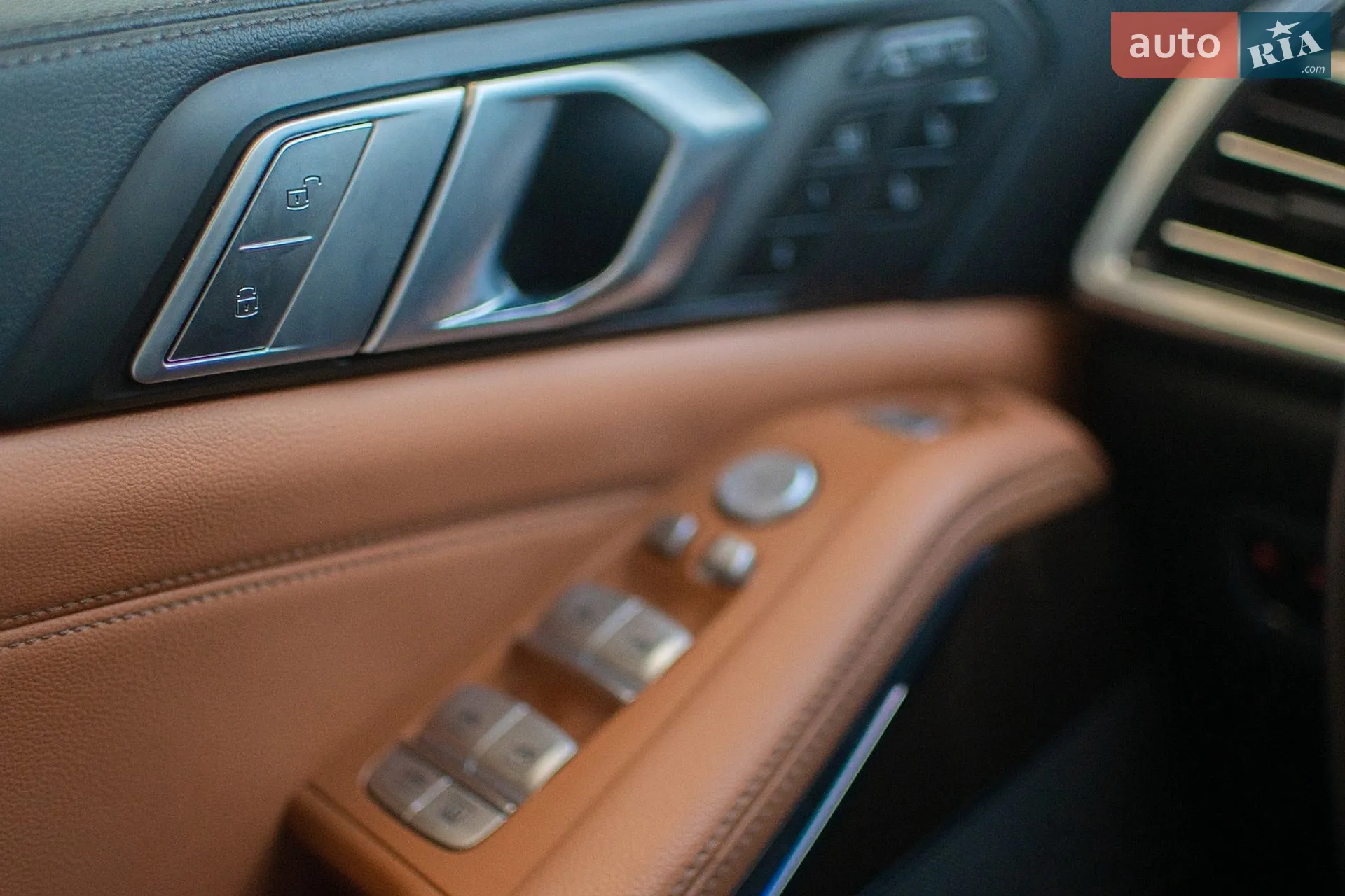 2020 BMW X7 - мініатюра 30