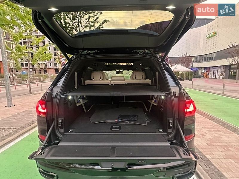 Внедорожник / Кроссовер BMW X7 2021 в Киеве