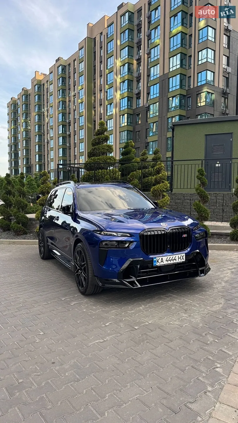 2022 BMW X7 - фото 1