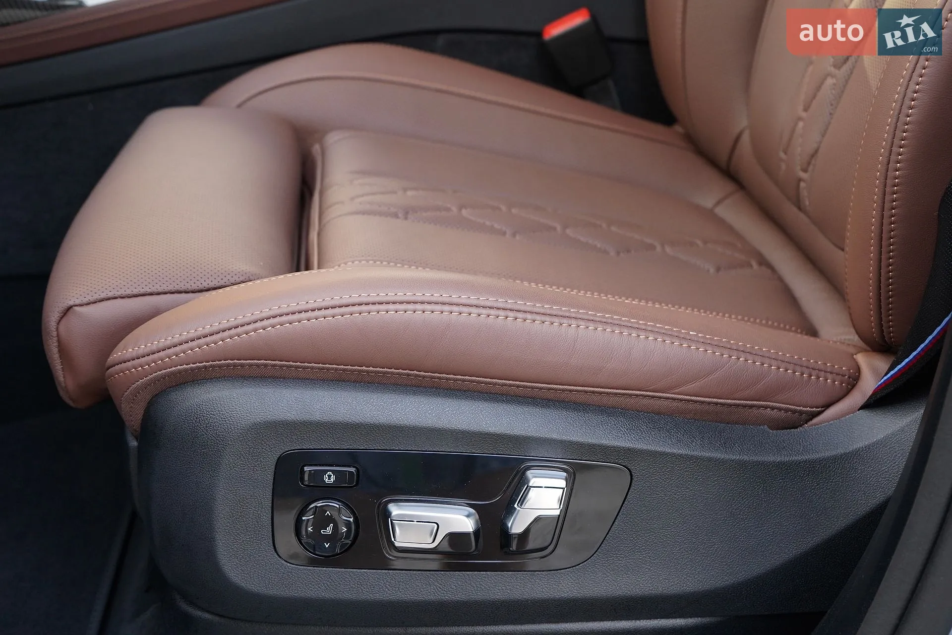 2025 BMW X7 - мініатюра 40