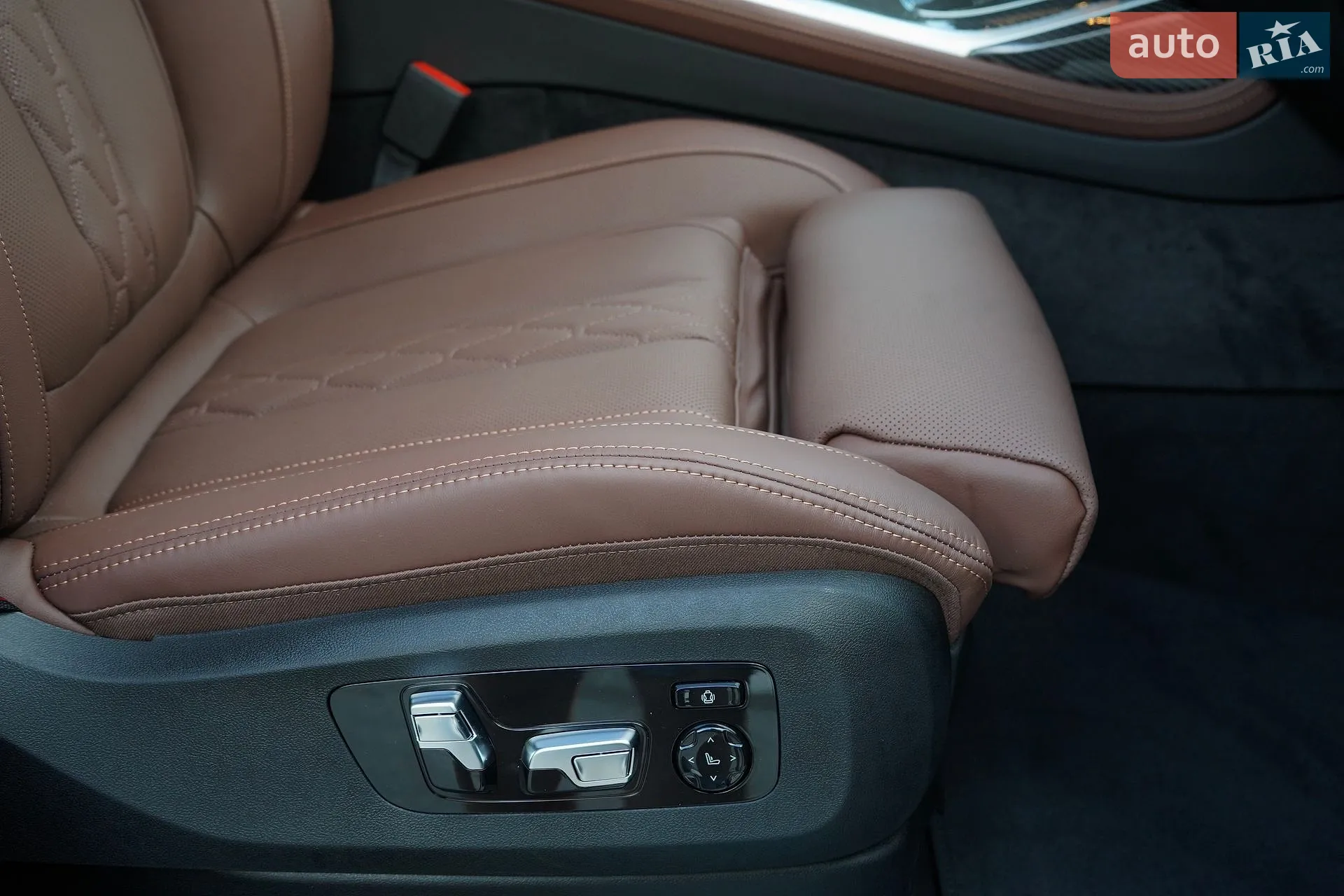 2025 BMW X7 - мініатюра 62