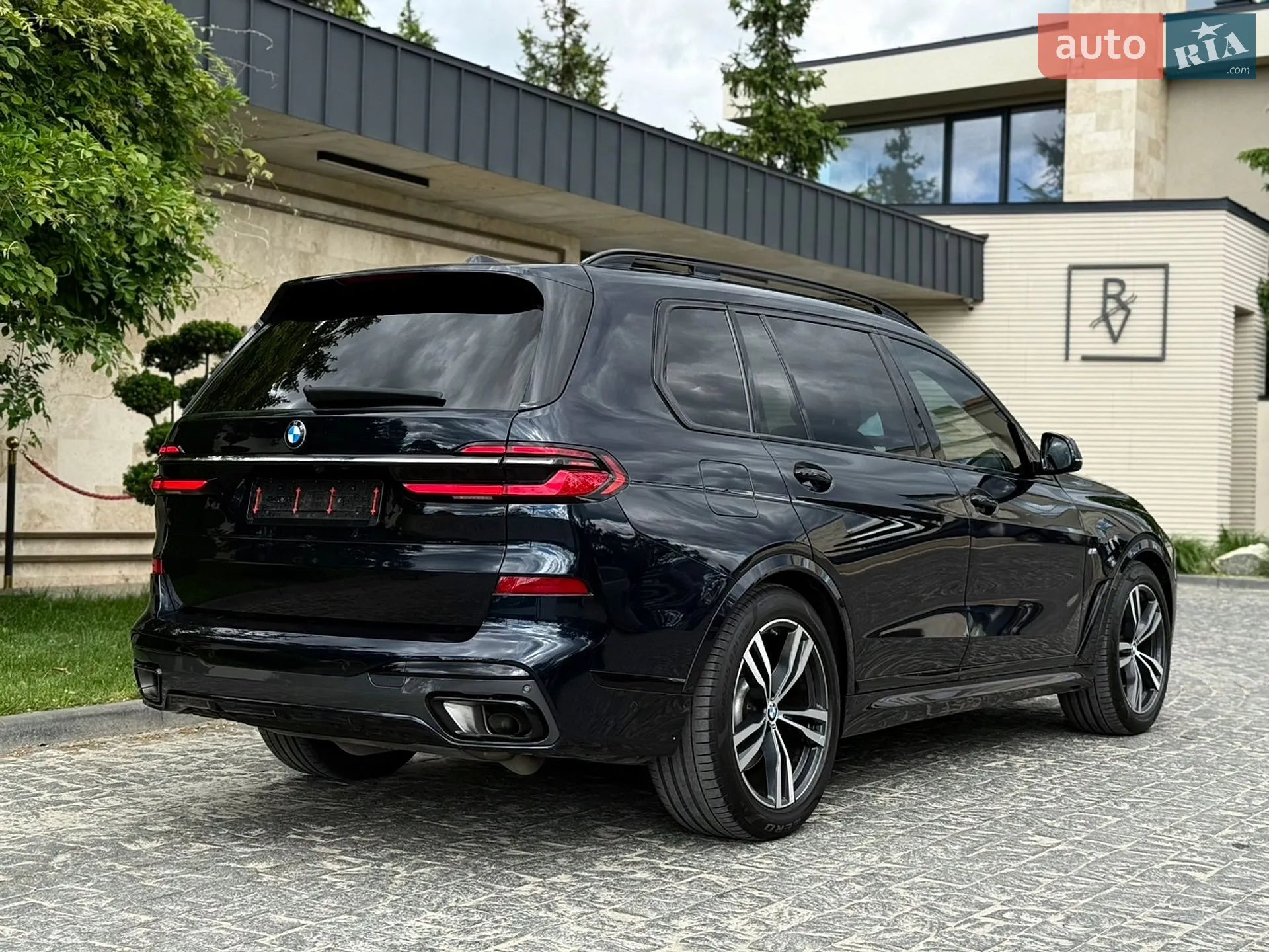 2022 BMW X7 - мініатюра 22