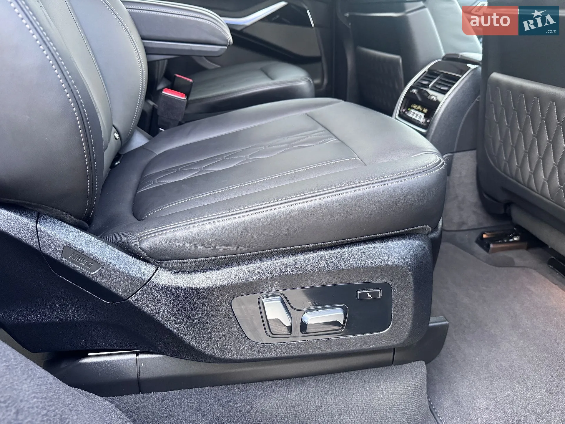 2023 BMW X7 - мініатюра 73