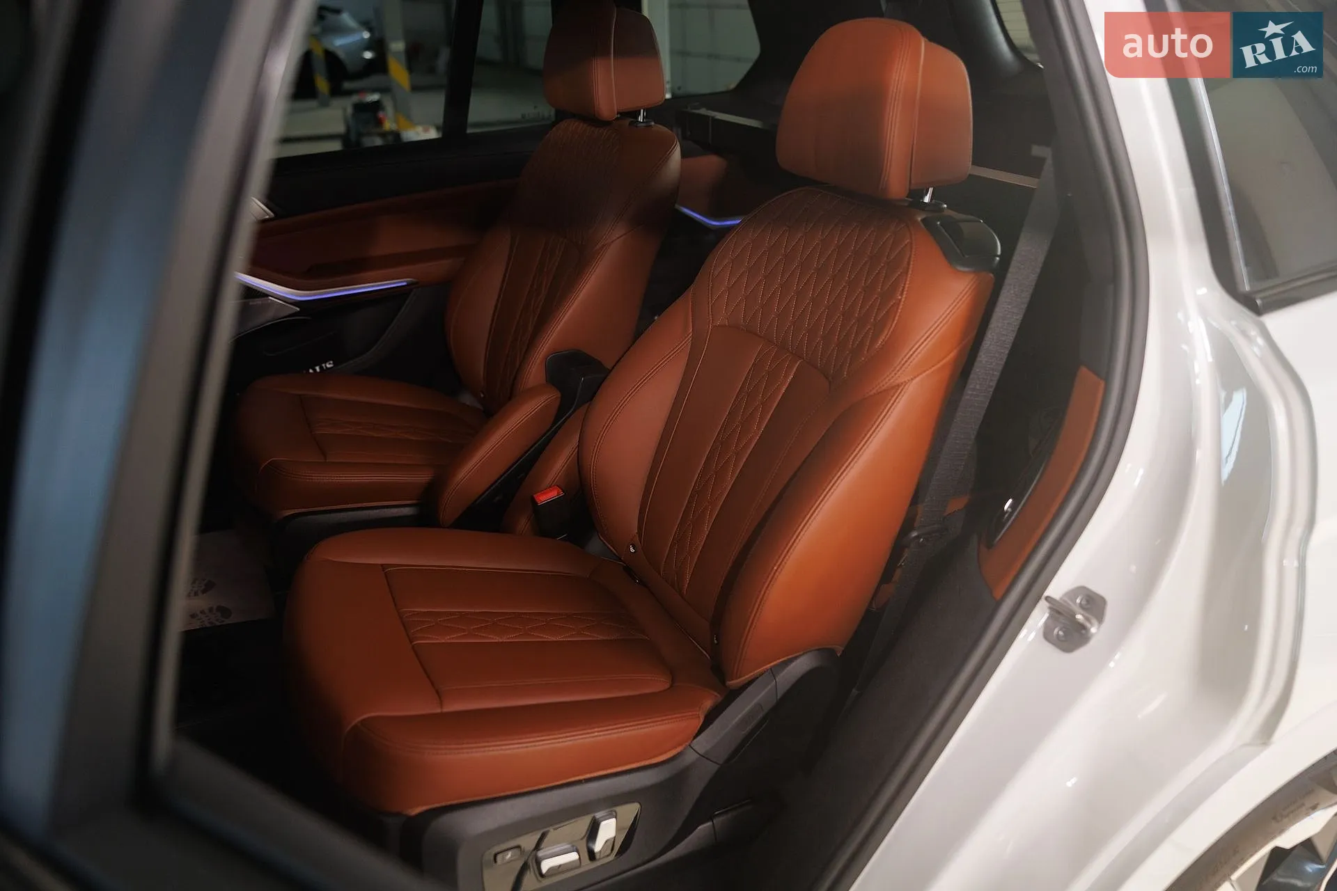 2023 BMW X7 - мініатюра 35