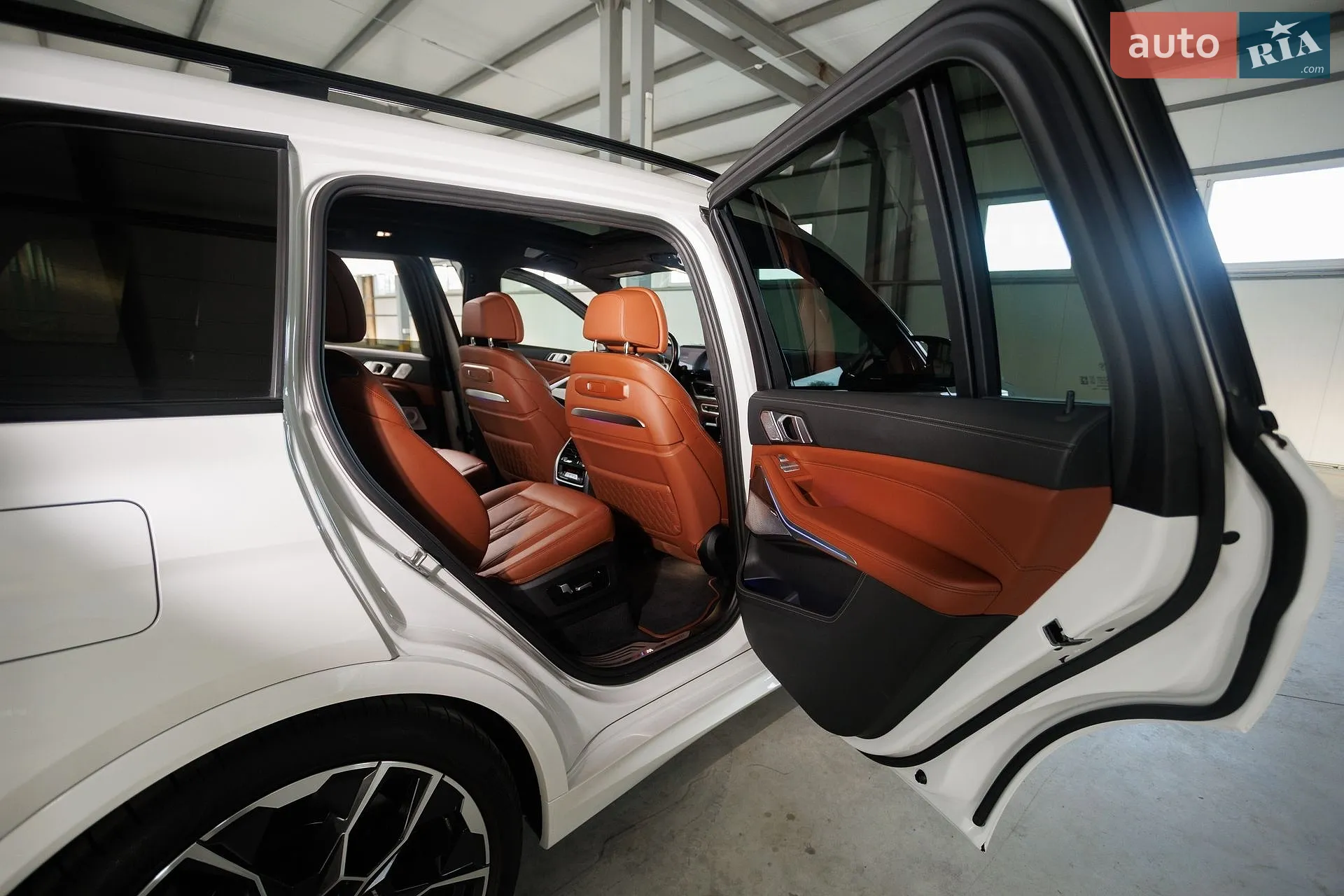 2023 BMW X7 - мініатюра 46