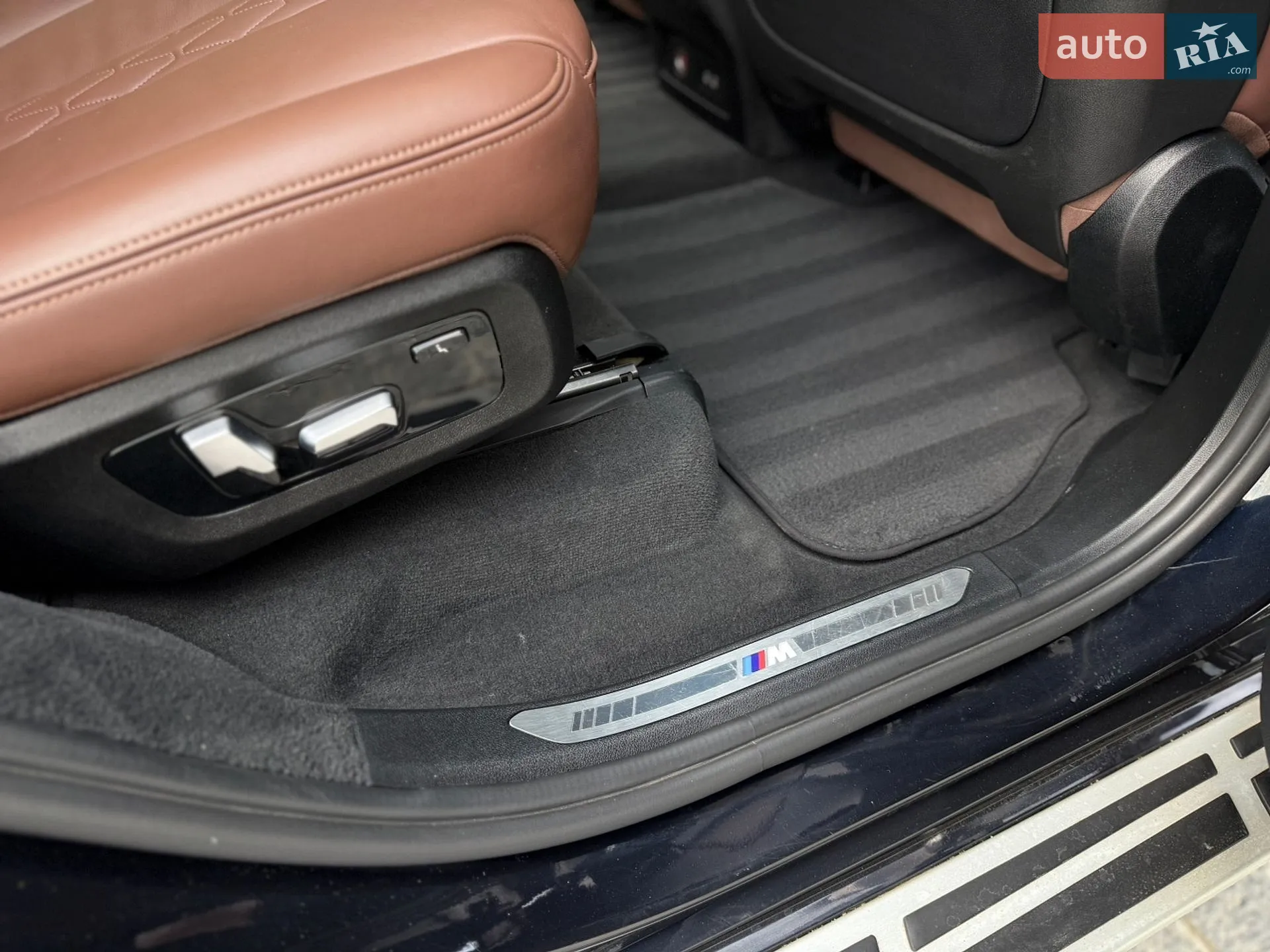 2021 BMW X7 - мініатюра 75