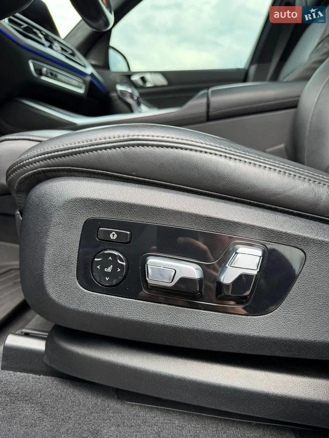 2021 BMW X7 - мініатюра 16