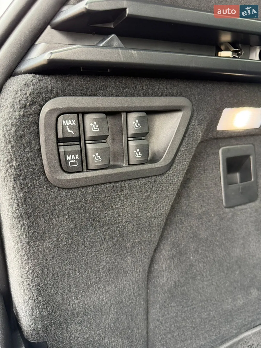 2021 BMW X7 - мініатюра 48