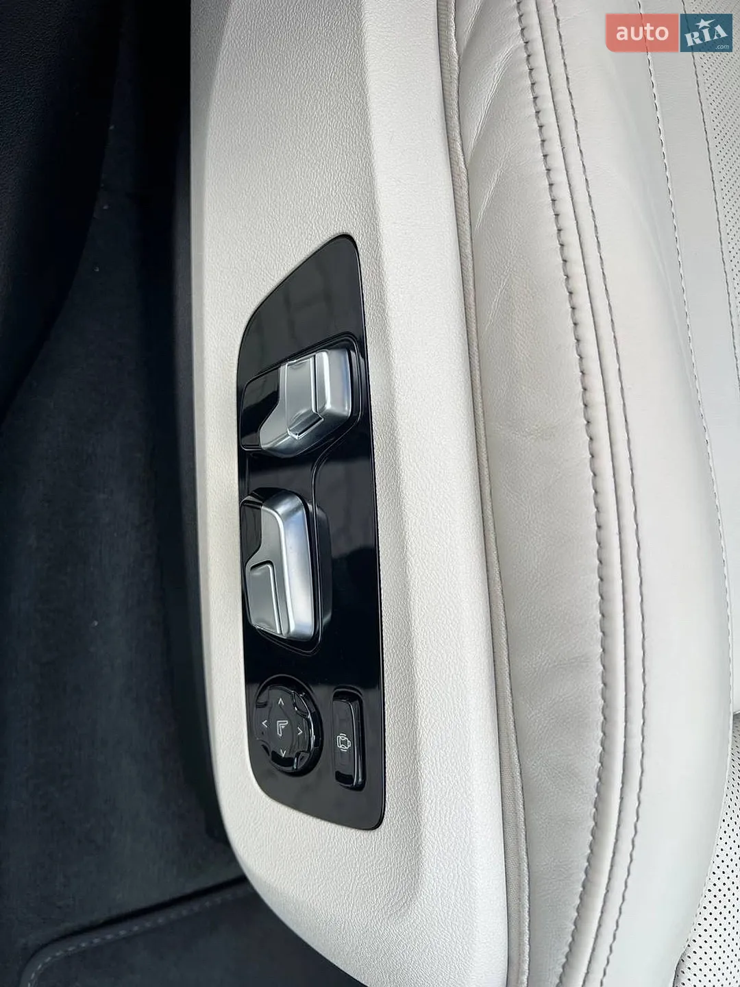 2022 BMW X7 - мініатюра 38
