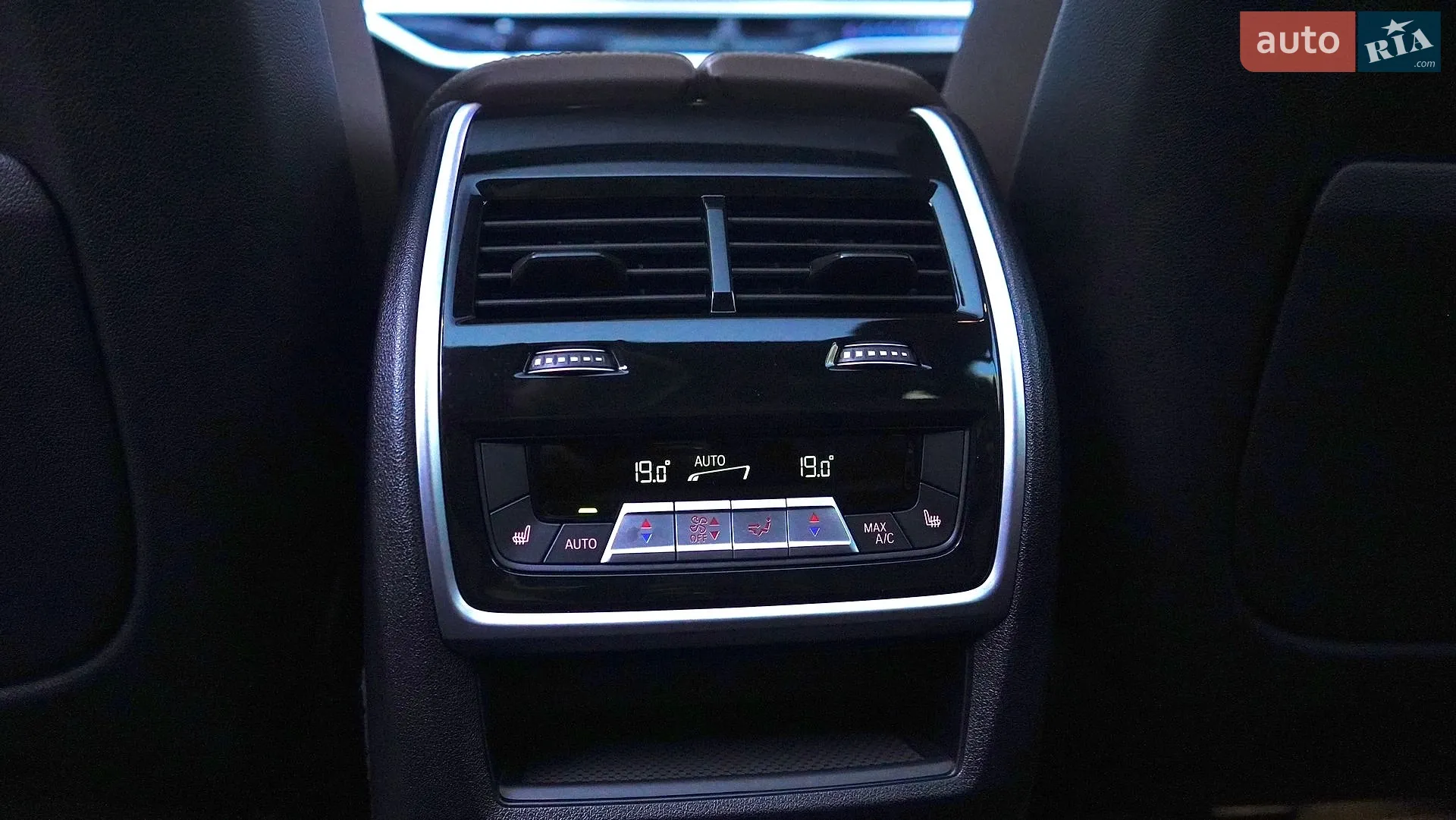 2022 BMW X7 - мініатюра 54