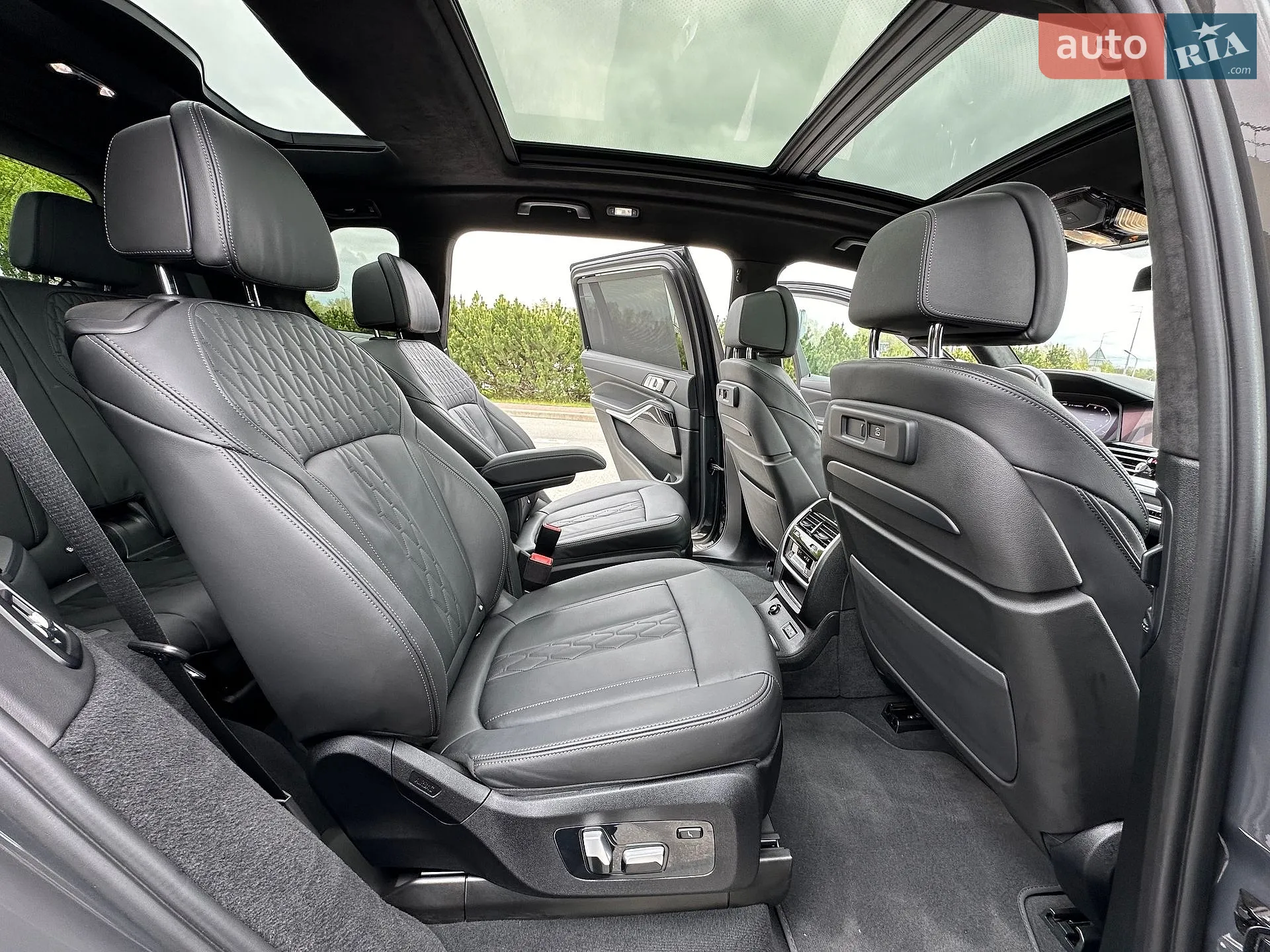 2021 BMW X7 - мініатюра 40