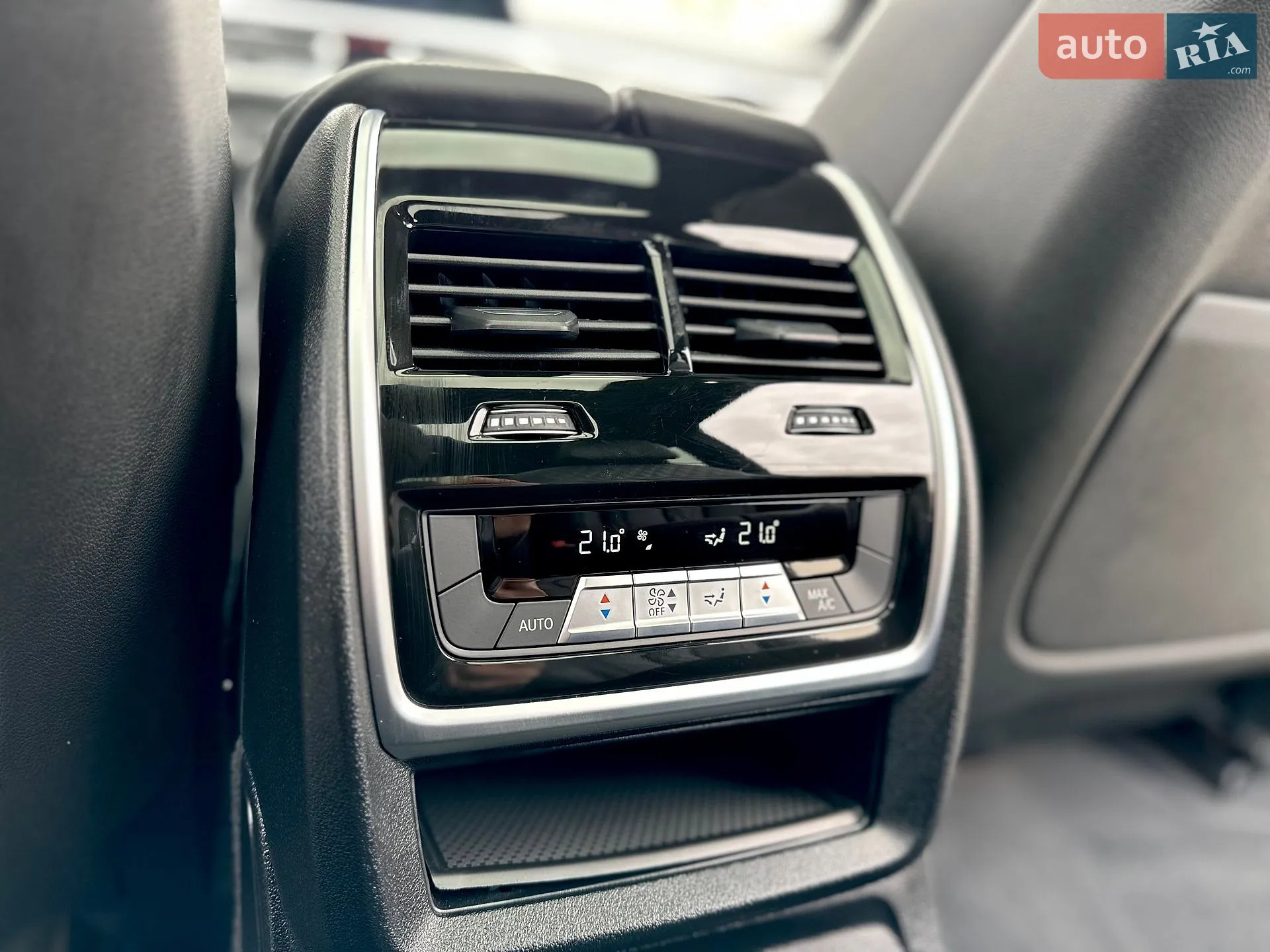 2021 BMW X7 - мініатюра 56