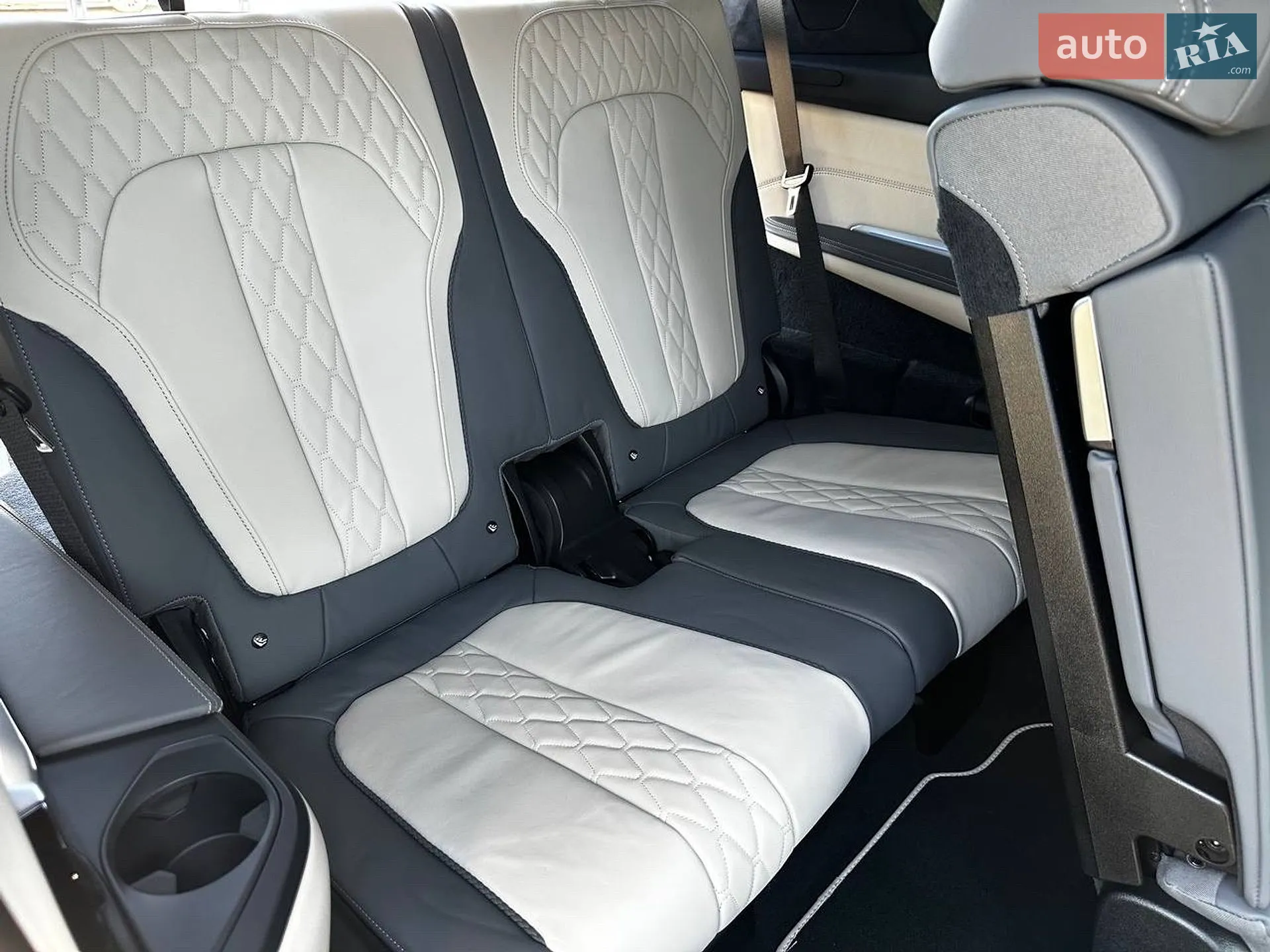 2023 BMW X7 - мініатюра 27