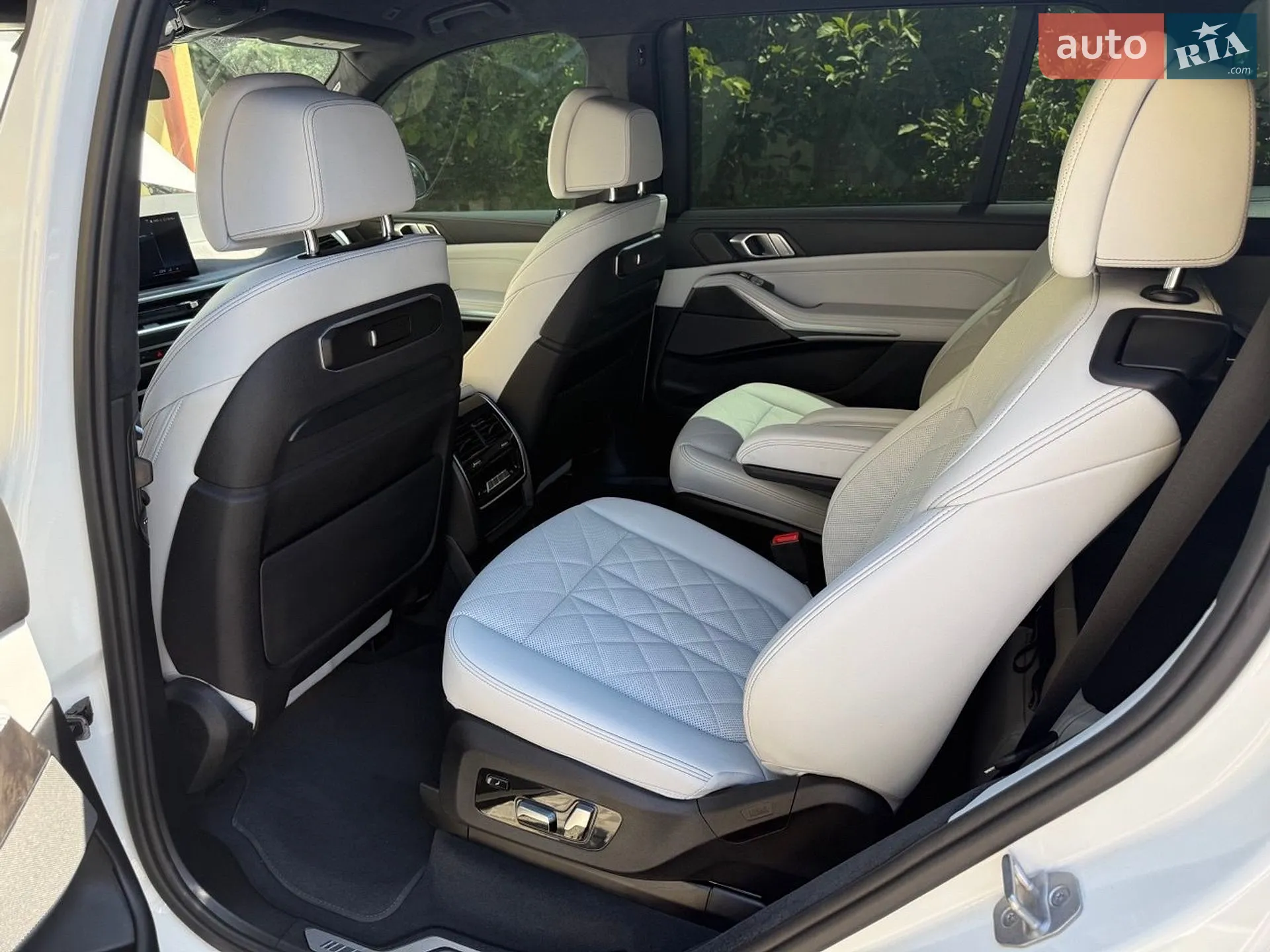 2024 BMW X7 - мініатюра 18
