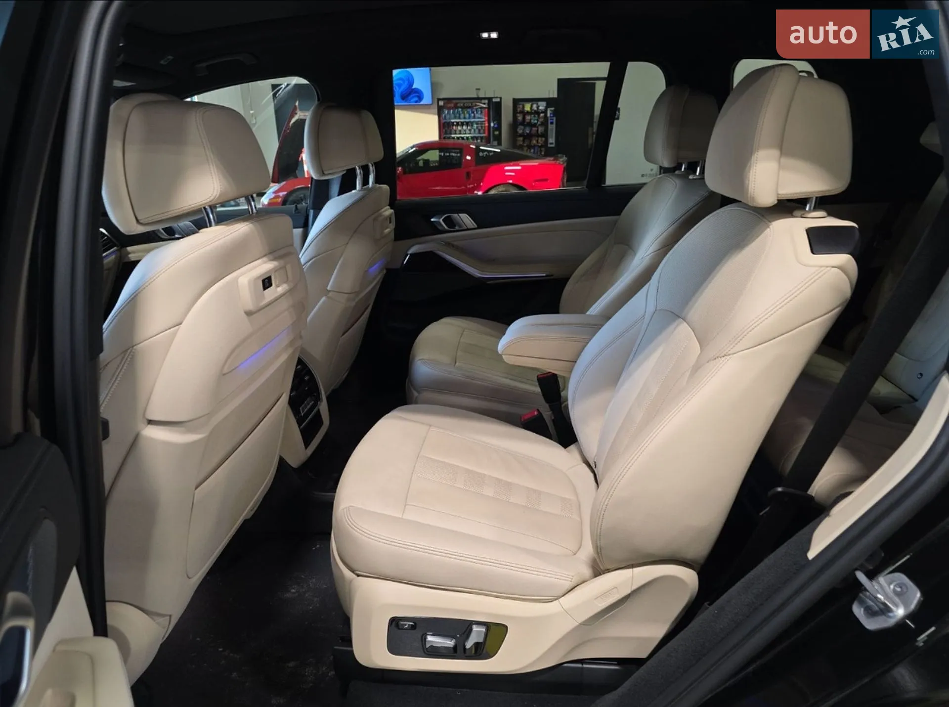 2021 BMW X7 - мініатюра 9