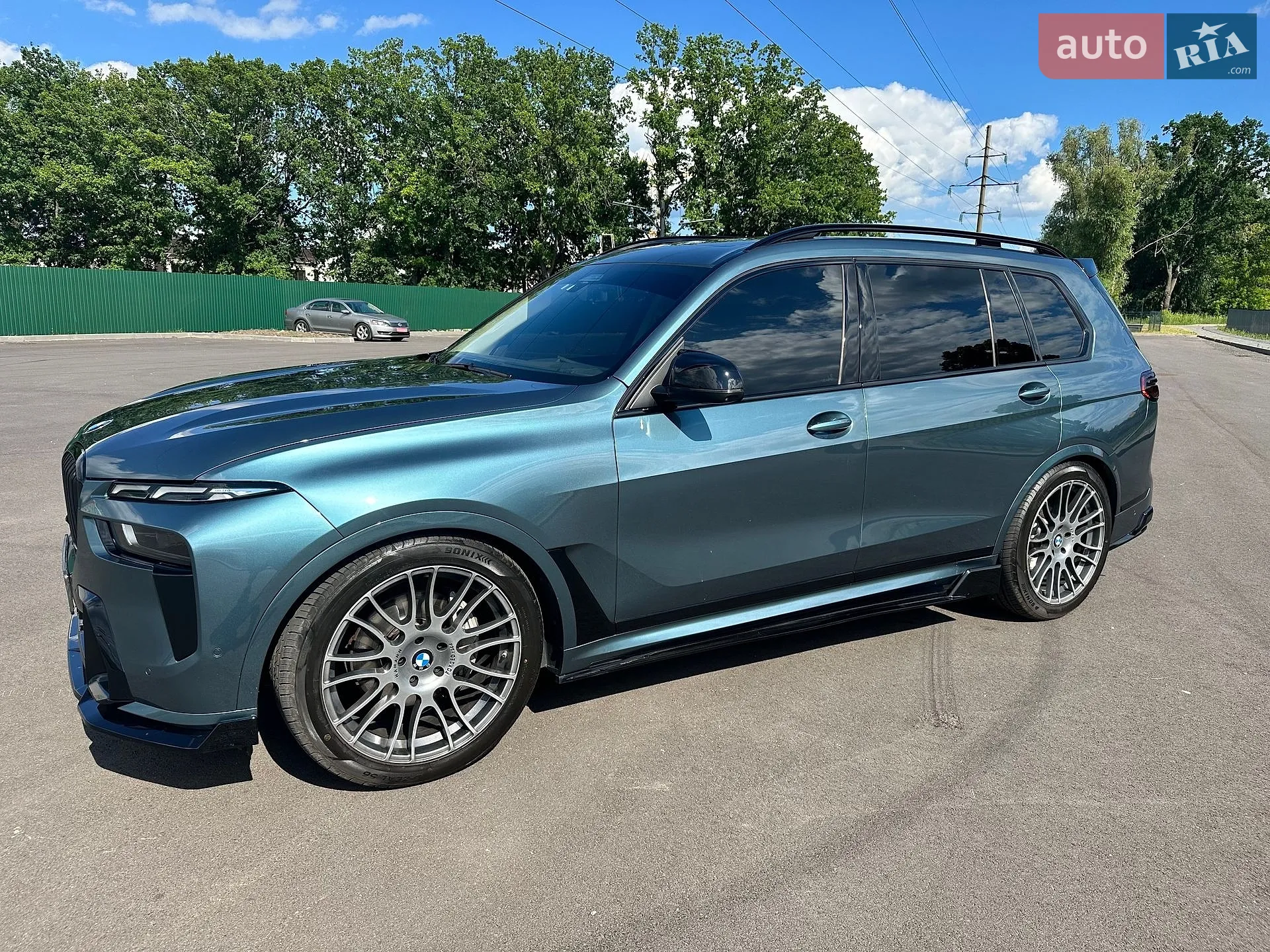BMW BMW X7 2023 VIN 5UX23EM03R9S26340 фото оголошення 9 з 37