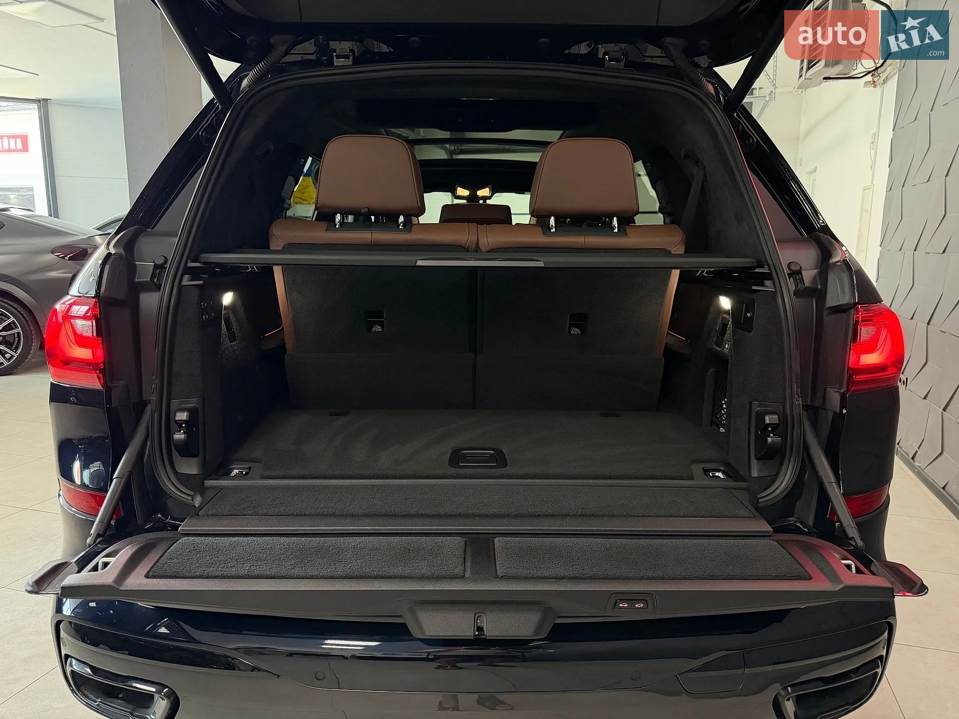 2021 BMW X7 - мініатюра 75