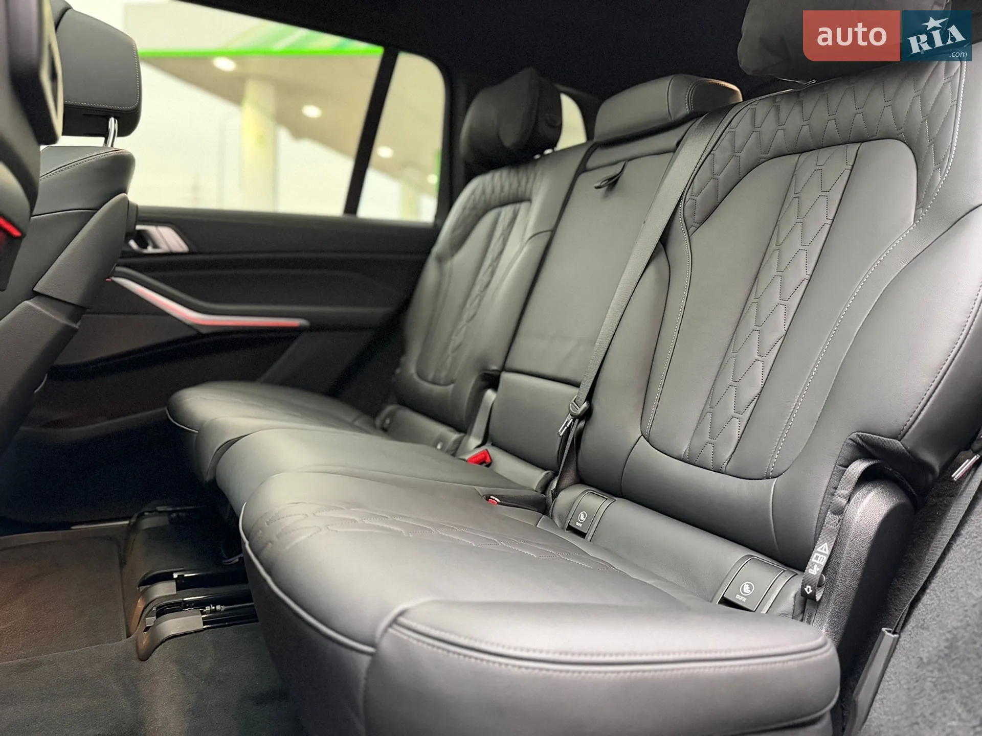 2022 BMW X7 - мініатюра 12