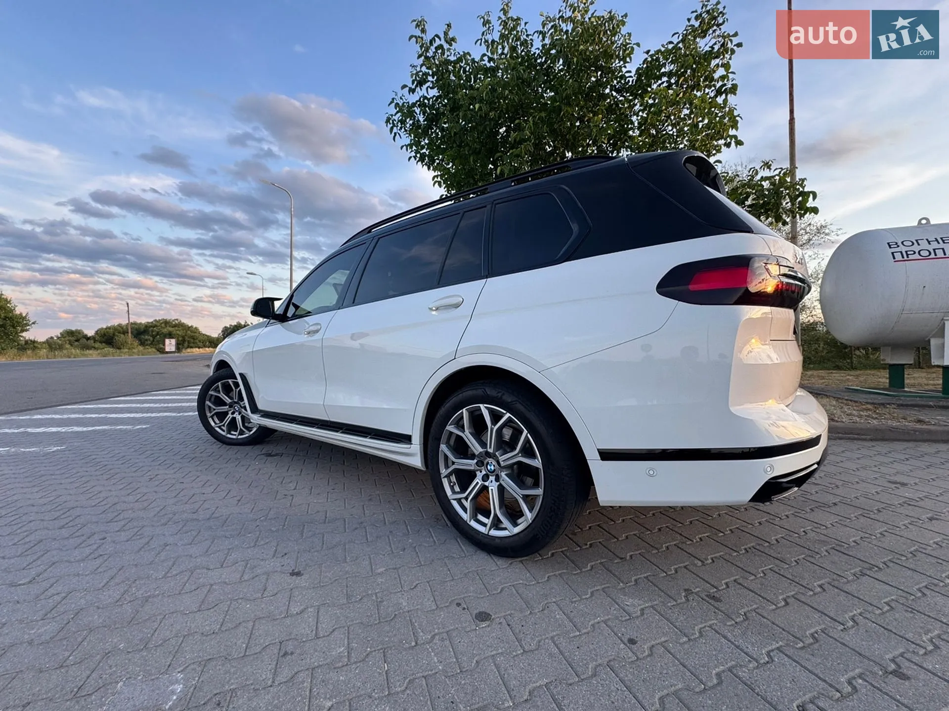 2021 BMW X7 - мініатюра 8