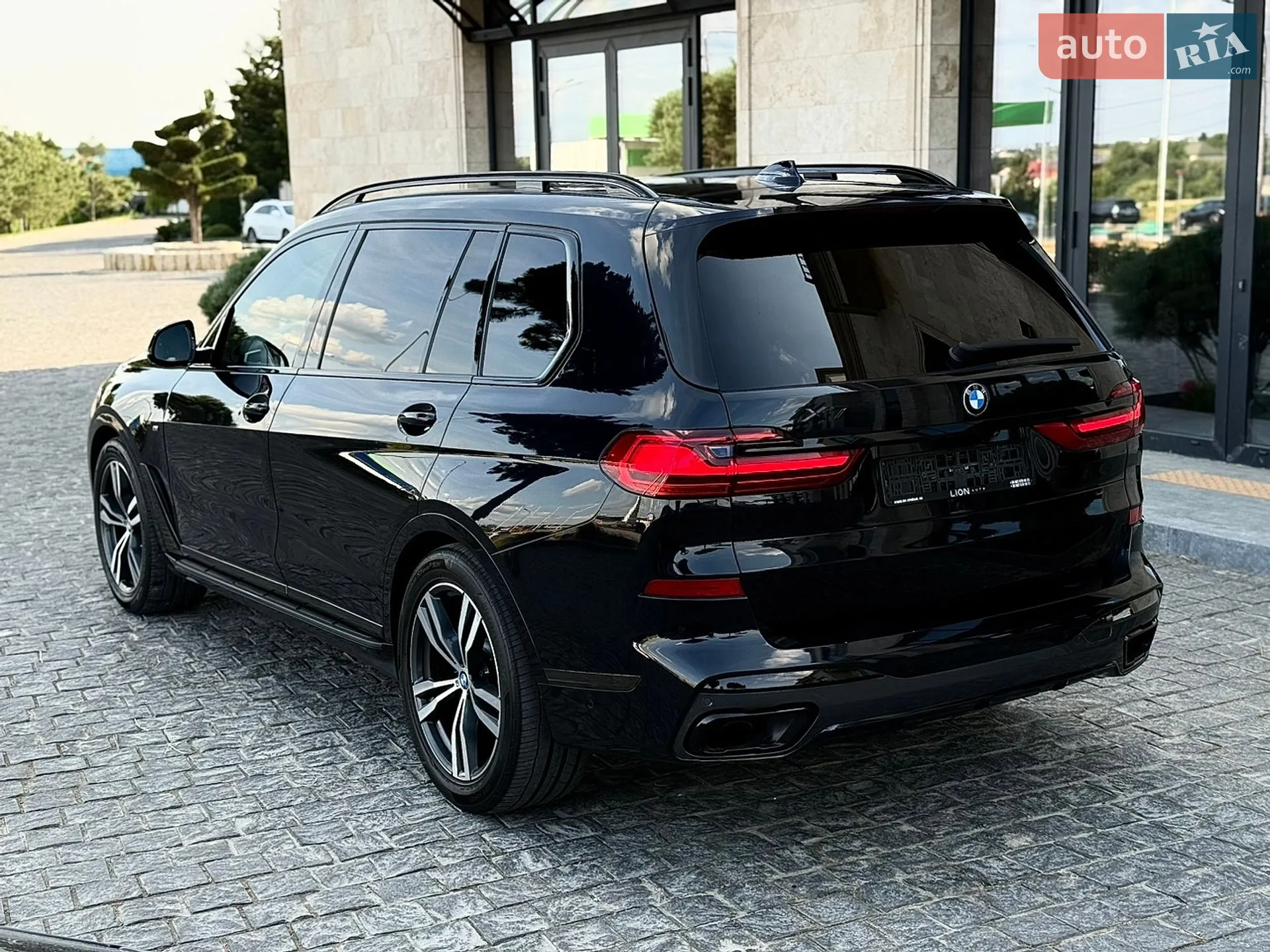 2020 BMW X7 - мініатюра 11