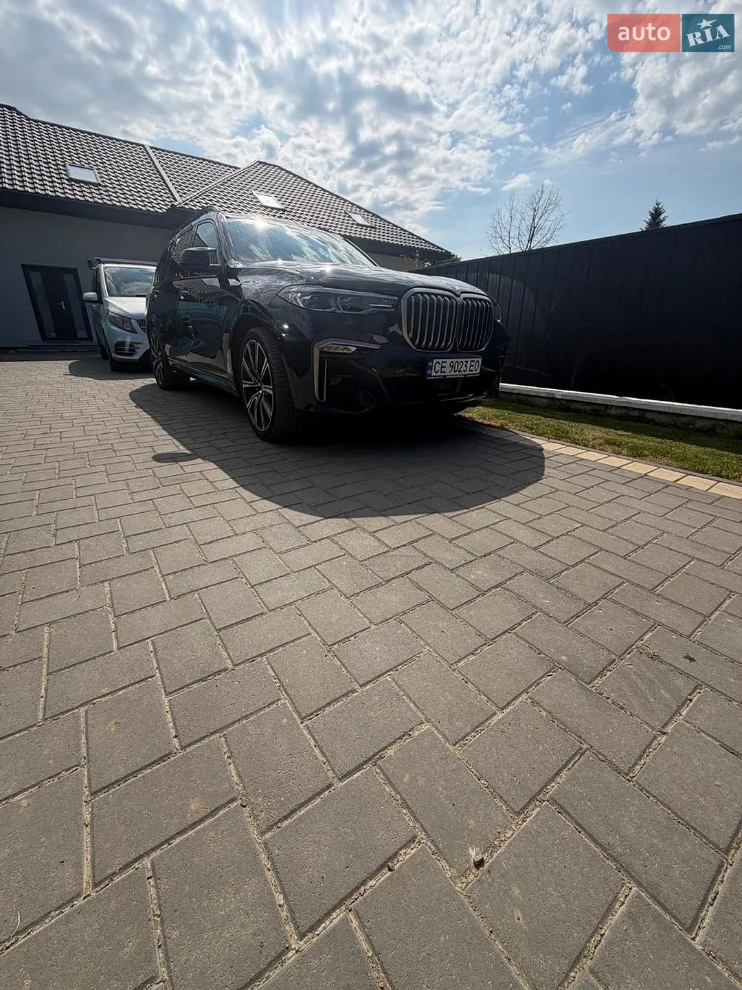 2020 BMW X7 - мініатюра 2